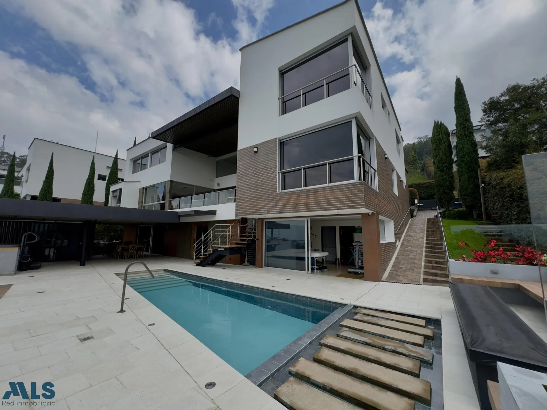 Casa / Vivienda — en Chapinero, Bogotá — INM-00023